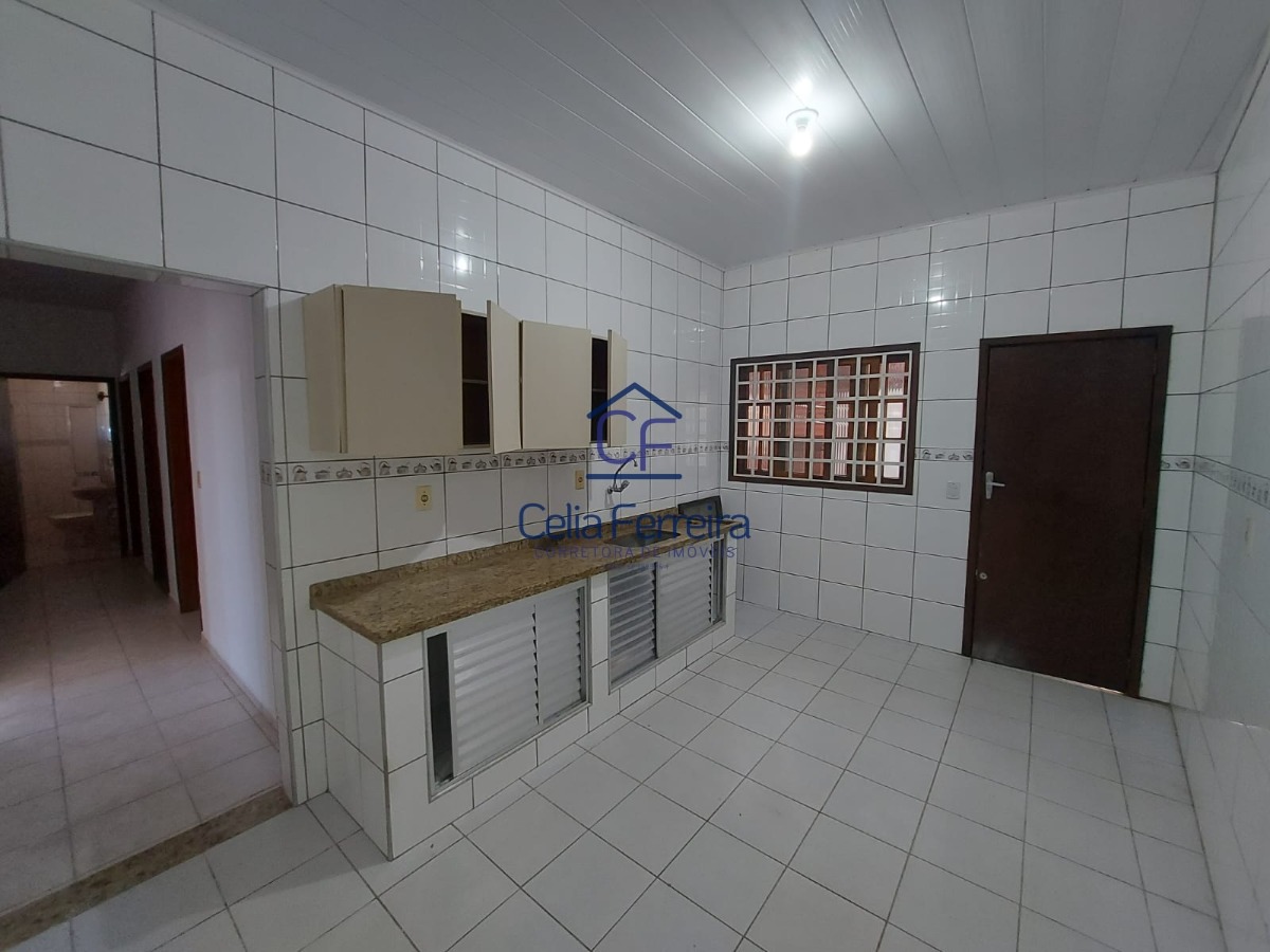 Casa à venda com 3 quartos, 120m² - Foto 4