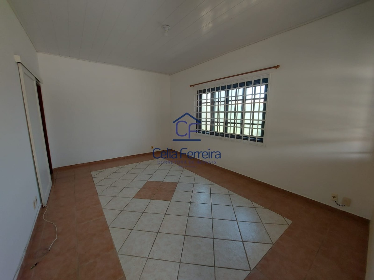 Casa à venda com 3 quartos, 120m² - Foto 2