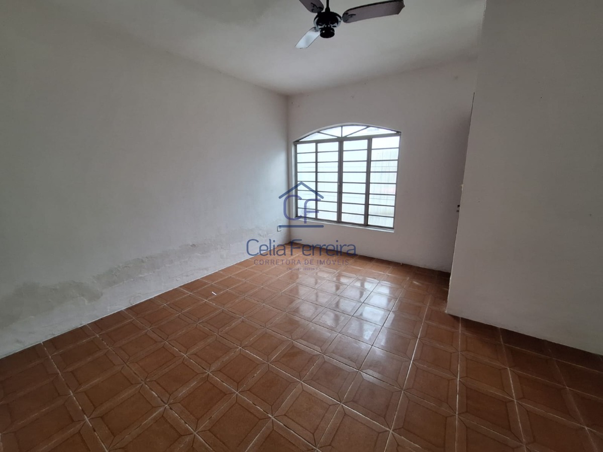 Casa à venda com 2 quartos, 94m² - Foto 3